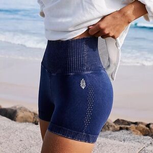 Free People movement good karma running shorts navy XS/S